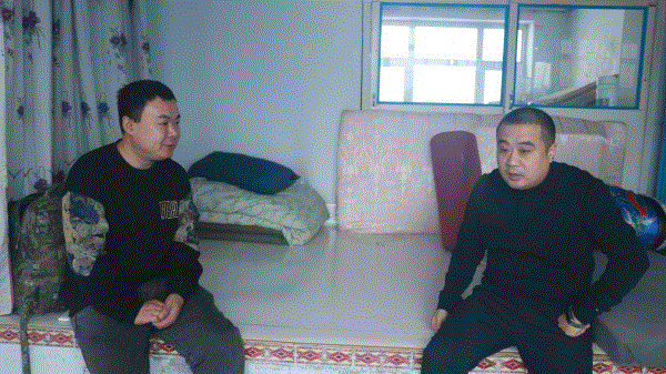 住建局领导走访慰问驻村工作队
